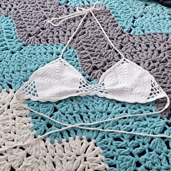 Bikini top - Picture 1 of 3